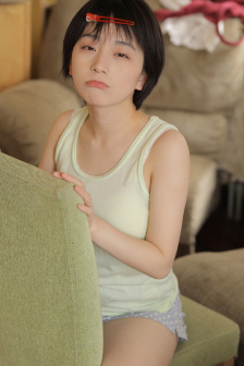 刚开始拒绝后来慢慢接受视频